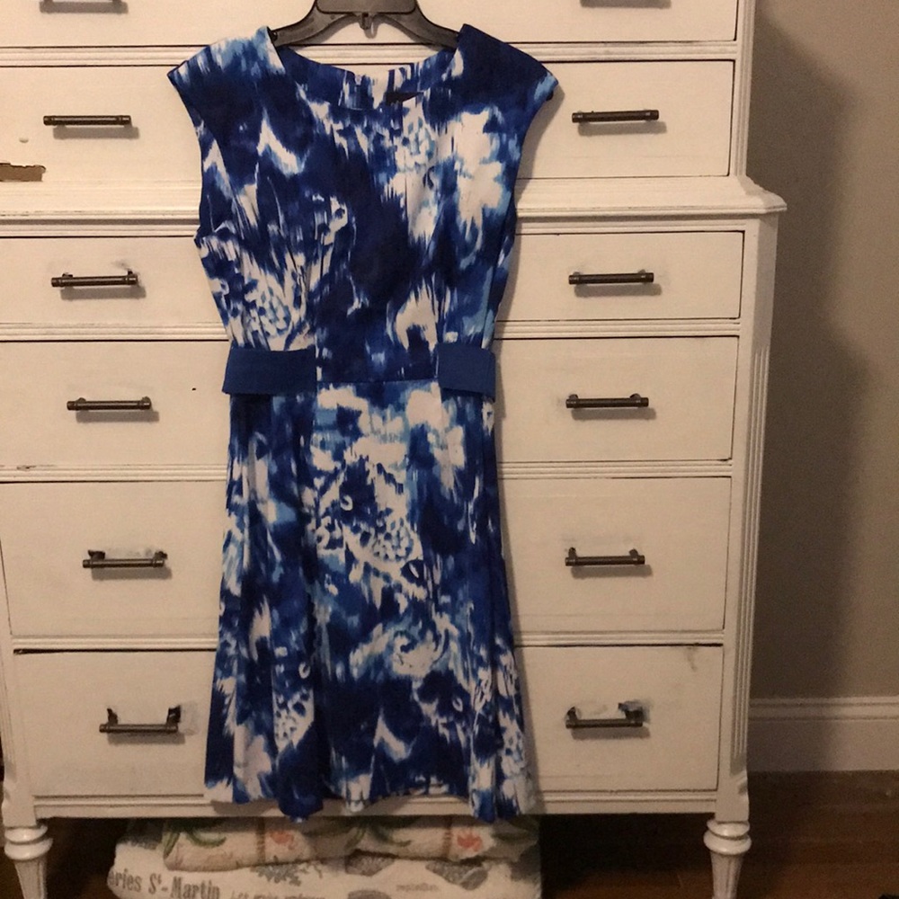 Gorgeous blue and white dress